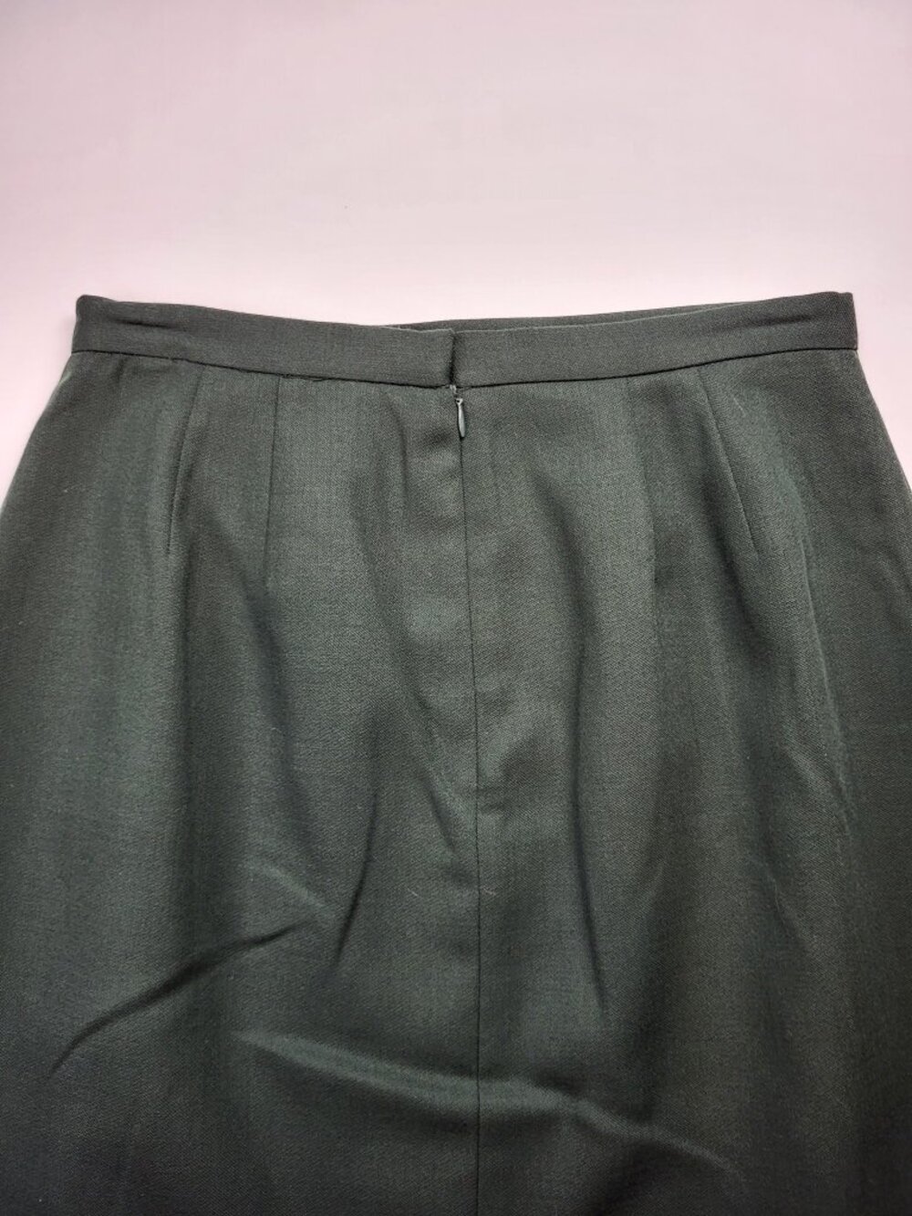 Vintage Petite Sophisticate Forest Green Wool Midi Skirt Size 8 - Picture 8 of 9